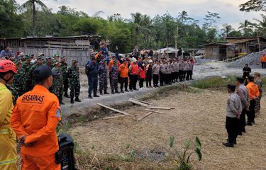 Apel penutupan operasi penyelamatan penambang hari hari keenam di Desa Pancurendang, Kecamatan Ajibarang, Kabupaten Banyumas, Jawa Tengah, Senin (31/7/2023) sore.