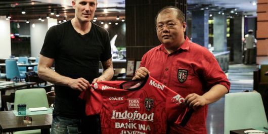 Nick van der Velden diperkenalkan sebagai pemain baru Bali United, 25 April 2017.