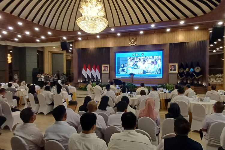 Menko Yusril Kumpulkan Jajarannya Usai Silmy Karim Jadi Tersangka