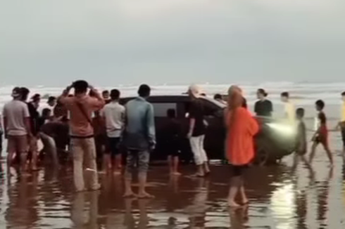 Video Pajero Sport Ambles di Pantai, Begini Cara Keluarkan Mobil yang Terjebak Pasir