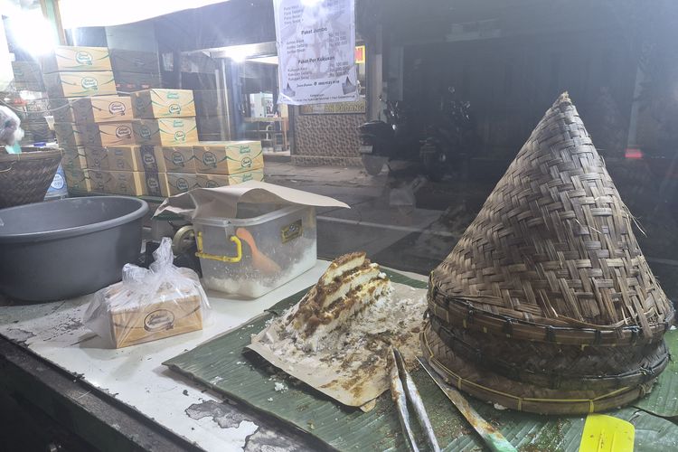 Manis Legit Dodongkal, Camilan Jadul yang Kini Digandrungi Anak Muda