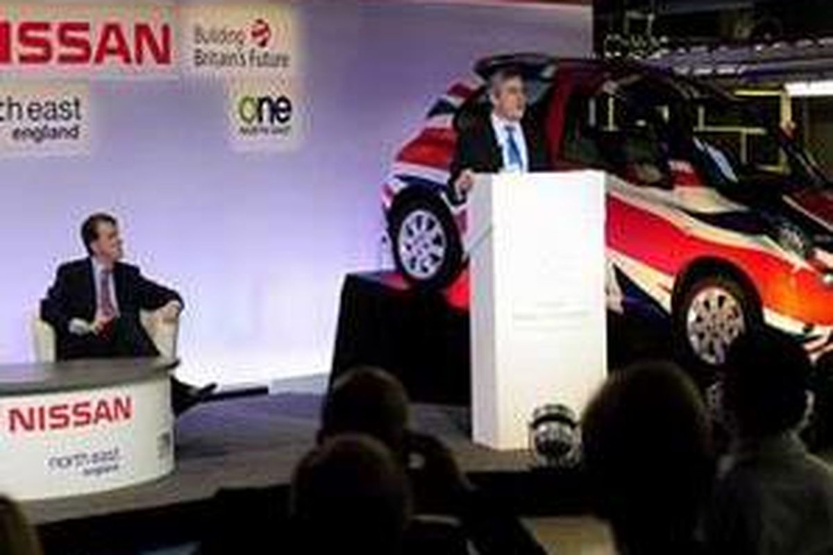 Perdana Menteri Inggris Gordon Brown; Proyek ini menciptakan lapangan kerja