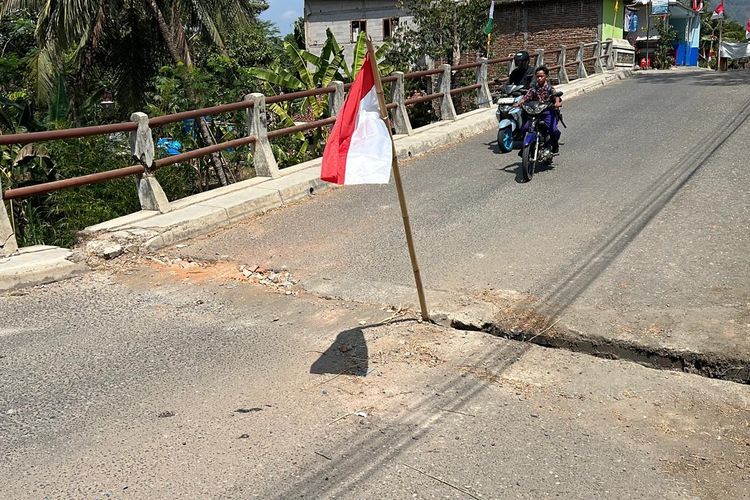 Jembatan di Kebumen Ini Nyaris Putus, Amblas hingga 1 Meter 