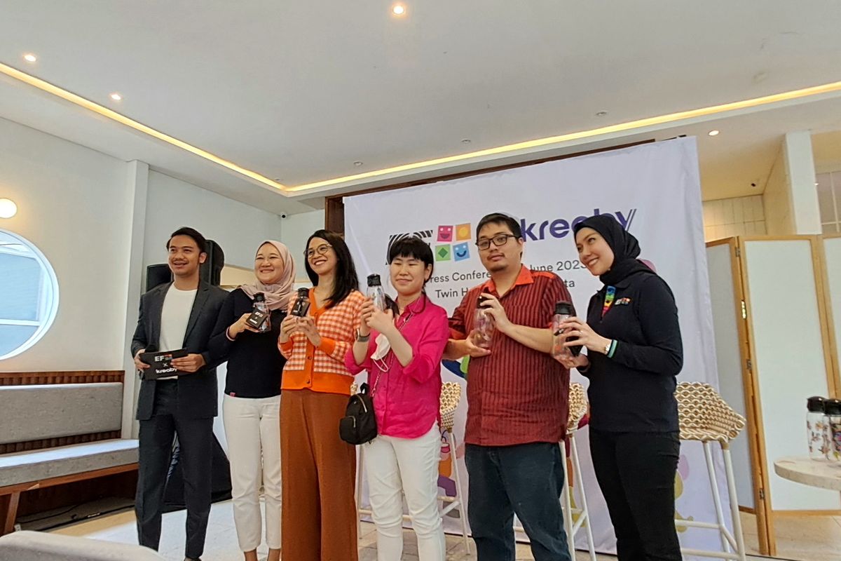Peluncuran kolaborasi bertajuk Creativity Beyond Boundaries oleh English First (EF) Kids & Teens Indonesia dengan Kreaby, Selasa (6/6/2023).