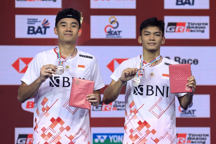 Muhammad Shohibul Fikri/Bagas Maulana menjadi runner up Thailand Open 2023 setelah kalah dari Liang Weing Keng/Wang Chang (China) di Indoor Stadium Huamark, Bangkok, Minggu (4/6/2023). 