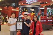 Pecahkan rekor Muri, Kapal Api Hadirkan Tumbler Raksasa dari Campuran Daur Ulang Sachet Kopi Bekas