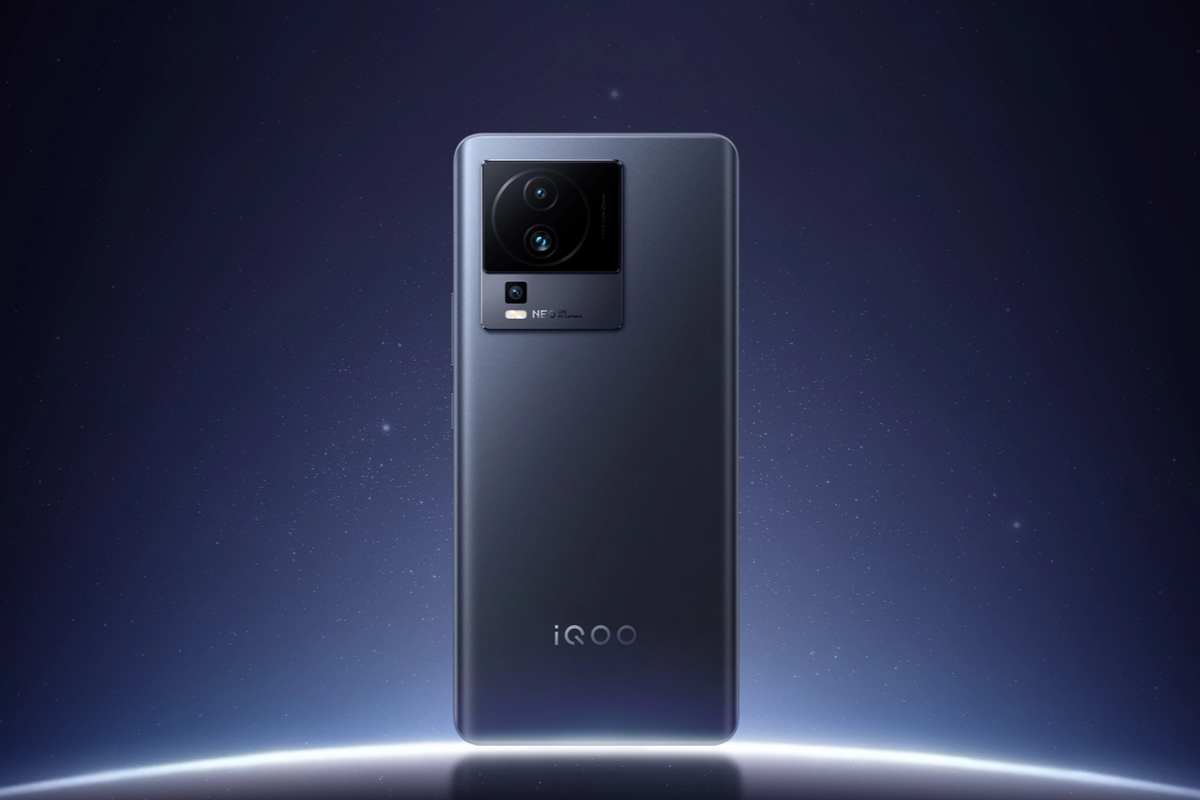 iQoo Neo 7 varian warna Interstellar Black meluncur secara global, dengan hadir di India.