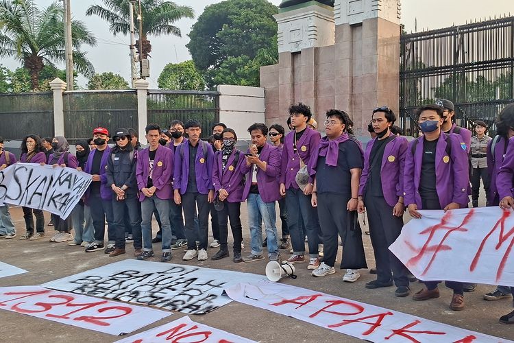 Mahasiswa Unpak Bawa 6 Tuntutan ke DPR, dari MBG hingga RUU Perampasan Aset