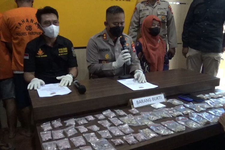 (SULSEL )Polisi Parepare Amankan 3.000 Butir Ekstasi Dari Tarakan, Kalimantan Utara