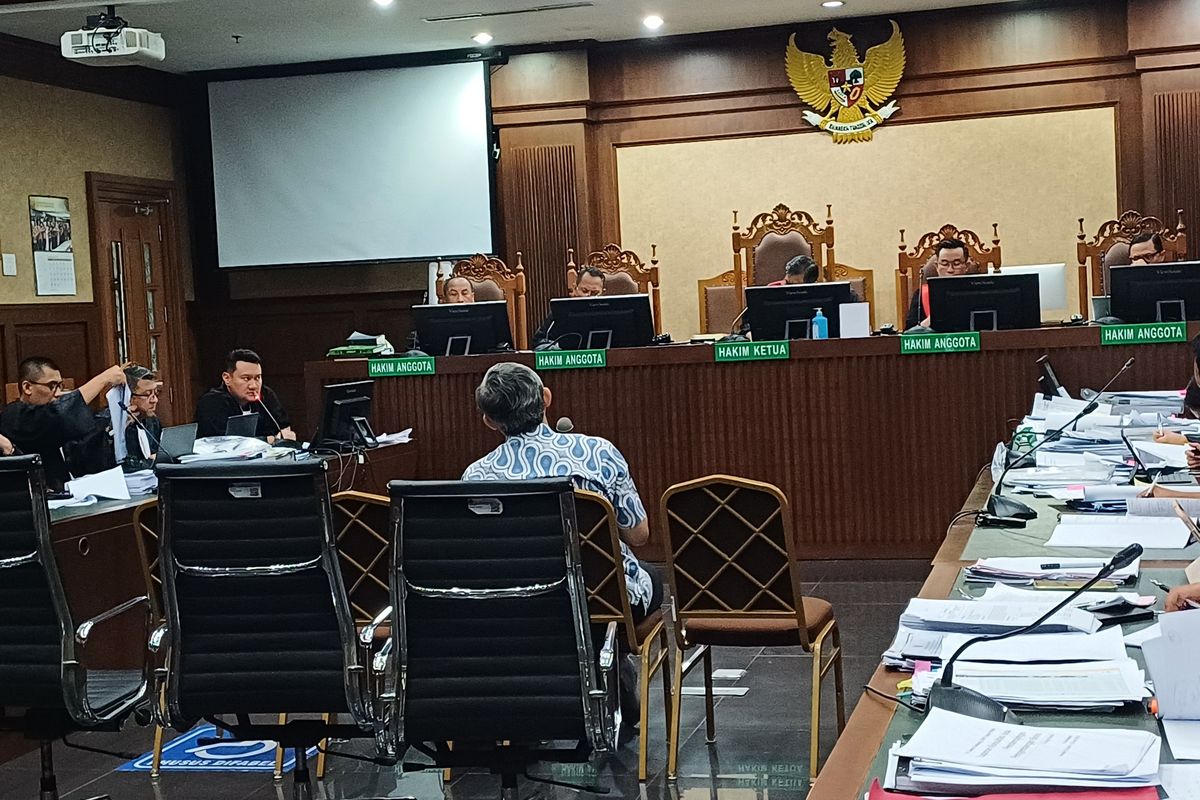 Jaksa Cecar Alasan Eks Pejabat Antam Kirim 100 Kg Emas ke Surabaya meski Tak Perlu