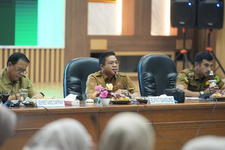 Antisipasi Krisis Air di Musim Kemarau, Bupati Bandung Instruksikan Potong Birokrasi Lewat Hotline