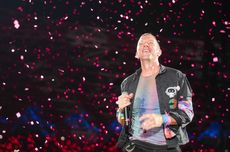 Ide Pantun Bahasa Indonesia di Konser Coldplay Datang dari Chris Martin