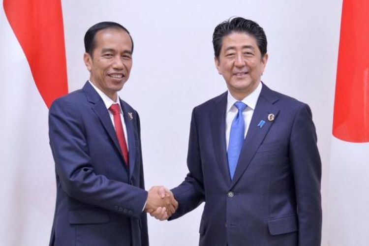 Presiden Joko Widodo dan Perdana Menteri Jepang Shinzo Abe saat pertemuan bilateral, Jumat (27/5/2016).