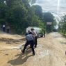 Jalan Menuju Bandara Komodo Labuan Bajo Dipenuhi Lumpur, Akses Terganggu
