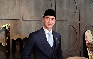 Aktor Verrell Bramasta melakukan jumpa pers setelah dilantik menjadi anggota DPR RI, Selasa (1/10/2024) di daerah Kemang, Jakarta Selatan.