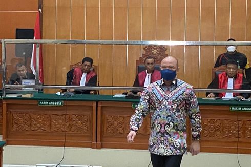 Hadir di PN Jakarta Barat, Teddy Minahasa Bakal Dengarkan Tuntutan Jaksa dan Sampaikan Pleidoi