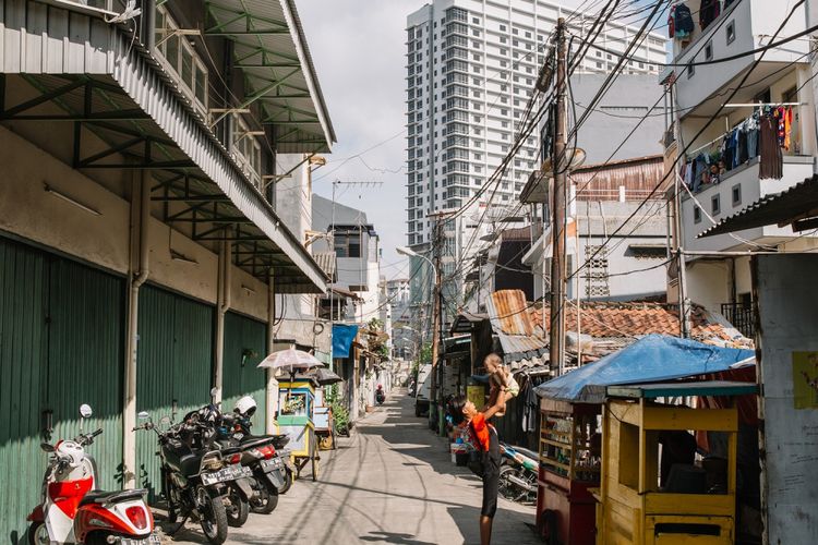 Kawasan pertokoan dan permukiman di sekitar Glodok, Jakarta Barat. 