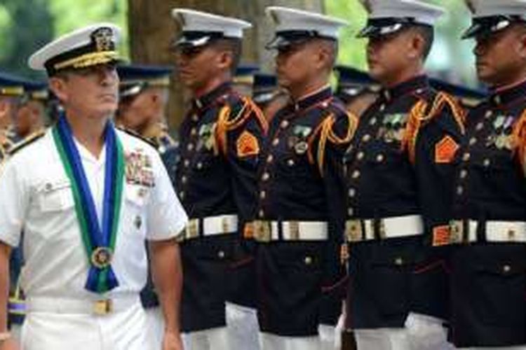 Laksamana Harry Harris, dalam kunjungan ke markas Angkatan Bersenjata Filipina di Manila, Agustus 2016.
