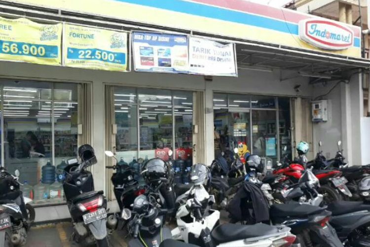 Salah satu Minimarket yang berlokasi di Jalan Benda Raya, Pamulang, Tangerang Selatan, Jumat ( 31/1/2020) pagi, dibobol maling.   Pencuri yang tak berhasil membuka brankas hanya menggondol puluhan rokok yang ada. 