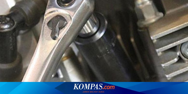 Begini Buka  dan Pasang Busi  Sepeda Motor  yang Benar