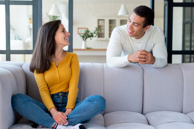 Baper bisa muncul tiba-tiba karena ulah seseorang. Ini 5 zodiak yang paling jago bikin hati meleleh, romantis, dan susah dilupakan.

