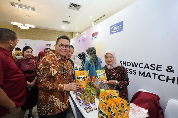 Menteri Perdagangan (Mendag) Budi Santoso (Busan) meluncurkan Hari Ritel Nasional (HRN) 2025 di Kantor Kementerian Perdagangan (Kemendag), Jakarta, Kamis (17/7/2025).