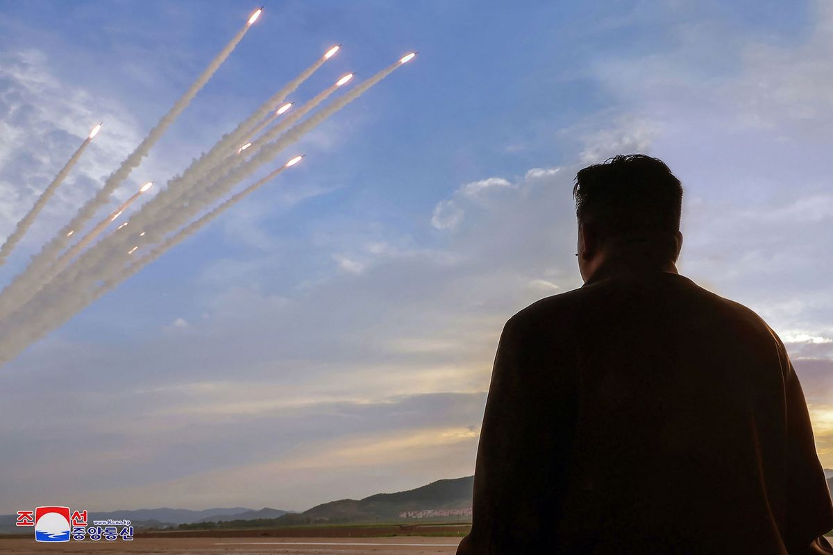 Kim Jong Un Awasi Uji Tembak Rudal Jelajah dari Kapal Perang Terbaru Korea Utara