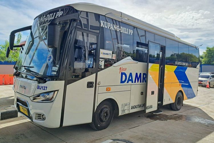 Layanan Bus Lintas Batas Negara Kupang-Timor Leste resmi beroperasi