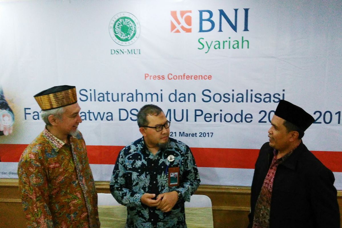 Konfrensi pers Dewan Syariah Nasional (DSN) Majelis Ulama Indonesia dan Bank BNI terkait fatwa bisnis perbankan syariah di Wisma Antara, Jakarta Pusat, Selasa (21/3/2017).