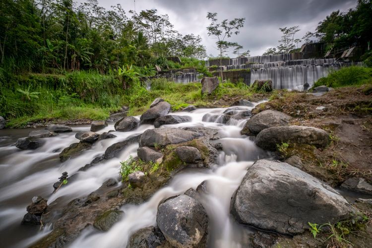 Grojogan Watu Purbo Bangunrejo, air terjun viral di Yogyakarta.