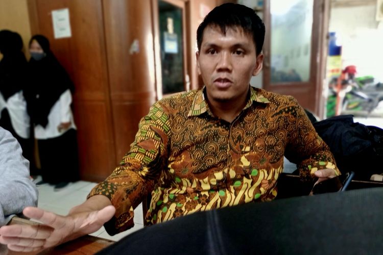 Wakil Direktur LBH Medan Irvan Saputra menilai Polrestabes Medan tidak perlu menahan pelaku penganiayaan petugas e-parking dan meminta perkara ini diselesaikan dengan Restoratif Justice, Kamis (28/4/2022)