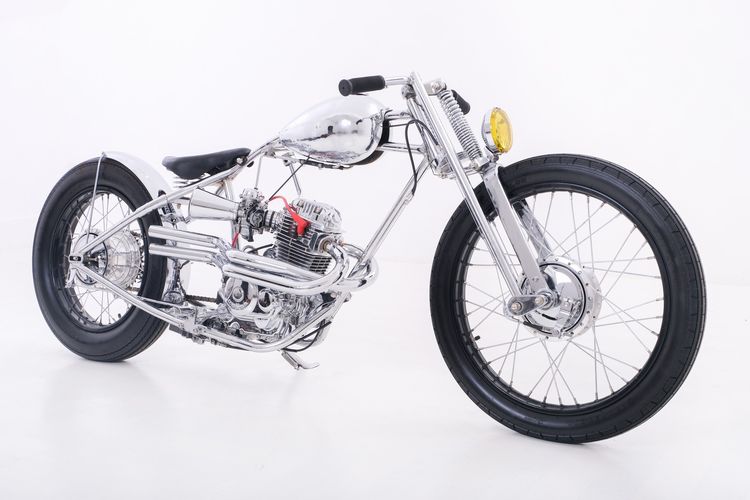 Motor custom Honda MegaPro bergaya chopper garapan CBMixed