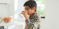 5 Cara Menjaga Kesehatan Ginjal Anak Sejak Dini, Orangtua Harus Tahu