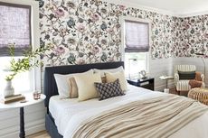 3 Keunggulan Menggunakan Wallpaper Bunga untuk Interior Rumah 