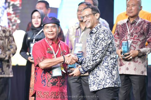 Gubernur Kaltara Terima Penghargaan Anugerah Merdeka Belajar dari Kemendikbud Ristek