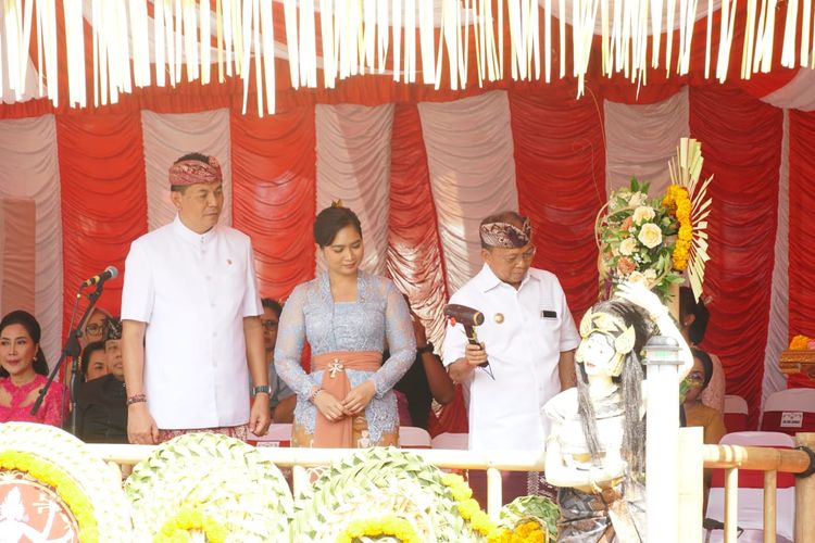 Pesta Kesenian Bali Ke-48 Resmi Dibuka, Gubernur Koster Lepas Pawai Budaya