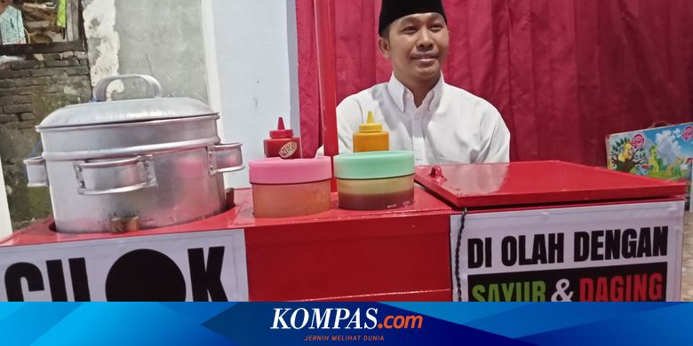 Cerita Pedagang Cilok Berdandan Bak Pejabat, Pakai Jas dan Berdasi untuk Menarik Pembeli - Vimarsana News