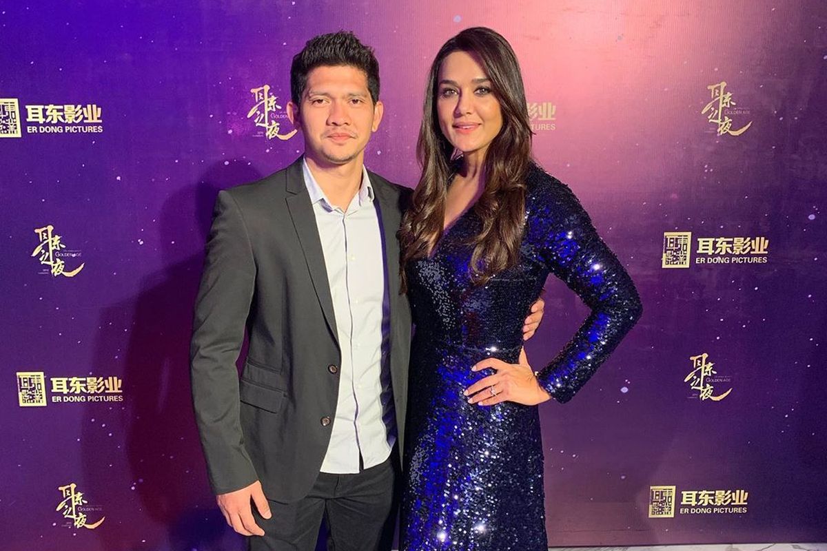 Iko Uwais dan Preity Zinta berfoto bersama dalam perhelatan Shanghai International Film Festival 2019.