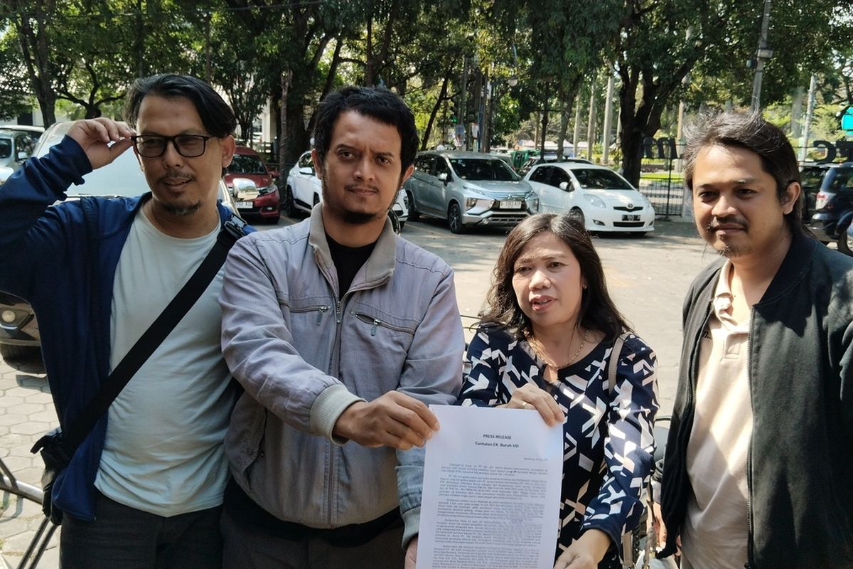 TUNTUT PESANGON - 22 mantan karyawan Paytren tuntut sisa gaji dan pesangon dibayarkan dengan nilai total Rp. 1,8 miliar.