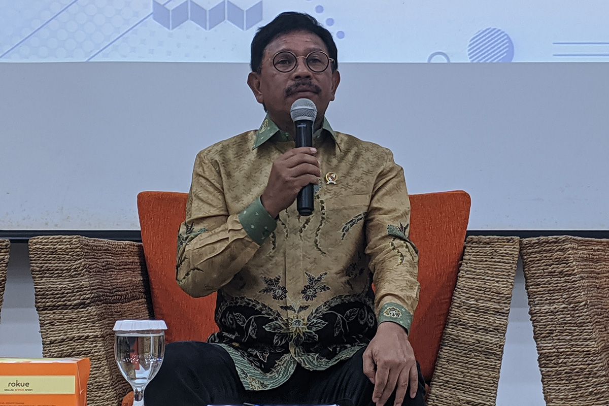 Menteri Komunikasi dan Informatika Johnny G. Plate dalam konferensi persi di Gedung Kementerian Kominfo, Selasa (28/1/2020). 