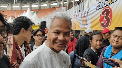 Sindir Sahabatnya yang Dulu Anti "Si Dia", Ganjar: Hari Ini Mereka Berpelukan Mesra?