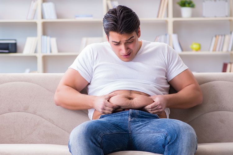 Lemak perut (visceral fat) dapat menumpuk mengeliling organ vital dan memicu penyakit serius, seperti diabetes dan tekanan darah tinggi.