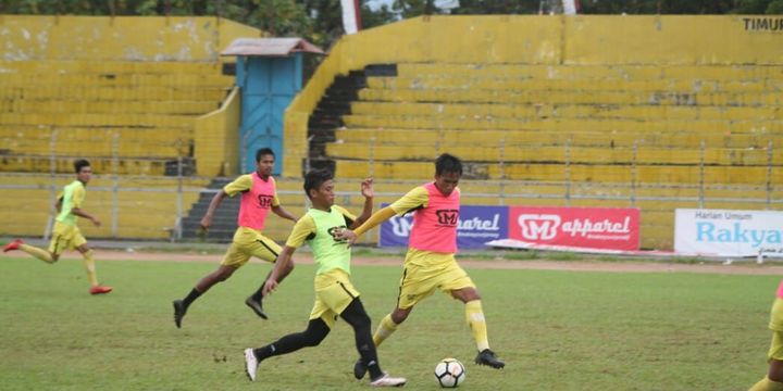 Semen Padang waspadai long ball PSIR saat berhadapan pada laga Liga 2 Indonesia