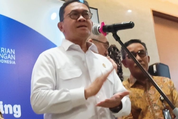 Menteri Perdagangan (Mendag) Budi Santoso saat memberikan keterangan di Kantor Kementerian Perdagangan, Jakarta, Selasa (20/8/2025).