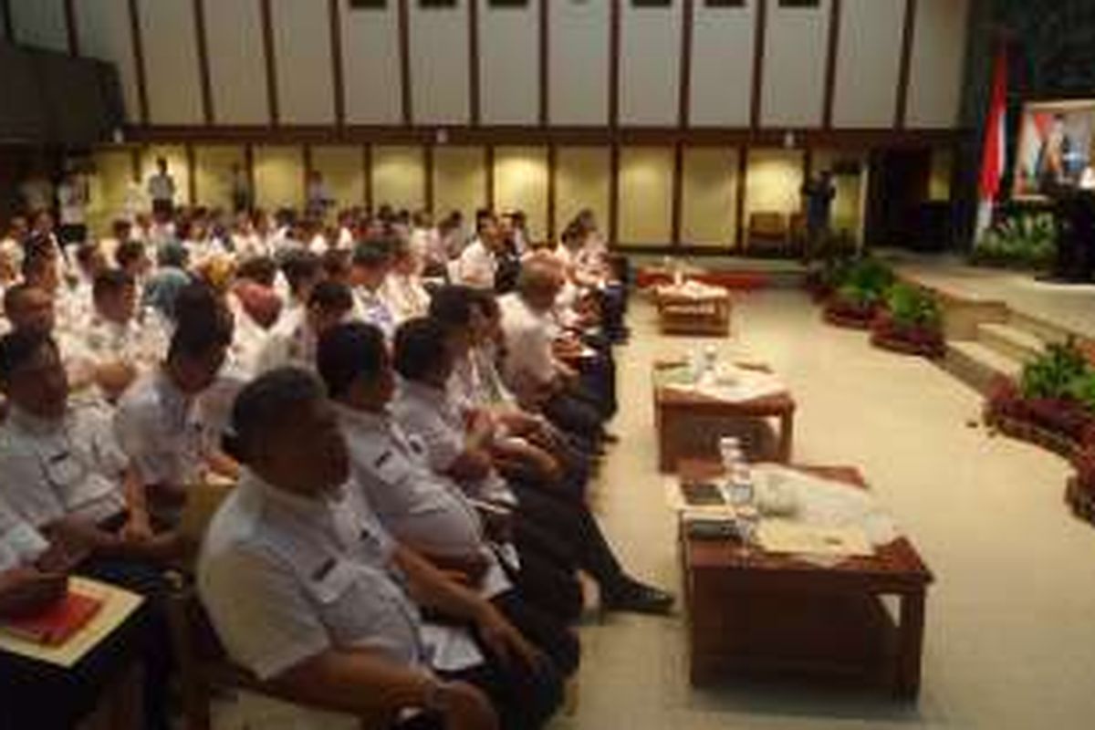 Plt Gubernur DKI Sumarsono saat memberikan pengarahan kepada pimpinan SKPD, UKPD, dan camat di Balai Kota, Jakarta Pusat, Rabu (4/1/2017)