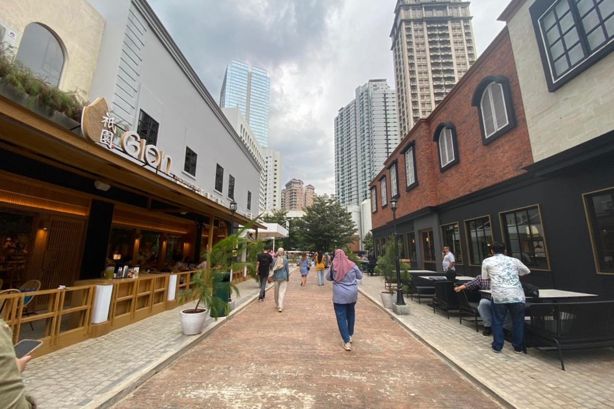 Chillax, tempat makan dan nongkrong baru di kawasan Sudirman, Jakarta Selatan. 