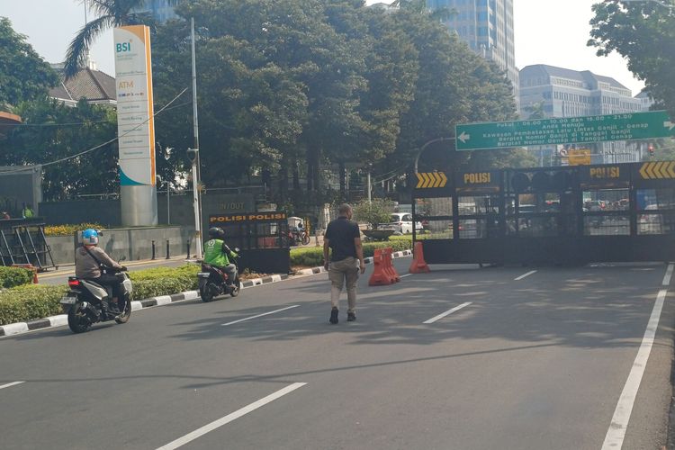 Jelang Demo, Kawasan Medan Merdeka Selatan Jakpus Dibarikade Polisi