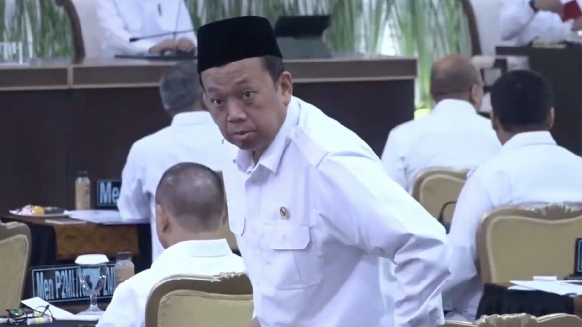 Nusron Wahid Attends Cabinet Meeting at Palace After Missing KPK ...