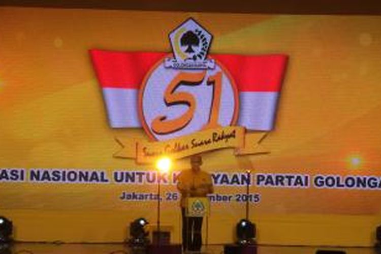 Ketua Umum Partai Golkar Aburizal Bakrie saat menyampaika n sambutan dalam acara HUT ke 51 Partai Golkar di Kantor DPP Golkar, Slipi, Jakarta Barat, Kamis (