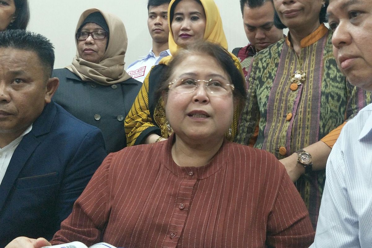 Advokat Elza Syarief usai melaporkan Nikita Mirzani di Bareskrim Mabes Polri, Kebayoran Baru, Jakarta Selatan, Selasa (3/9/2019).